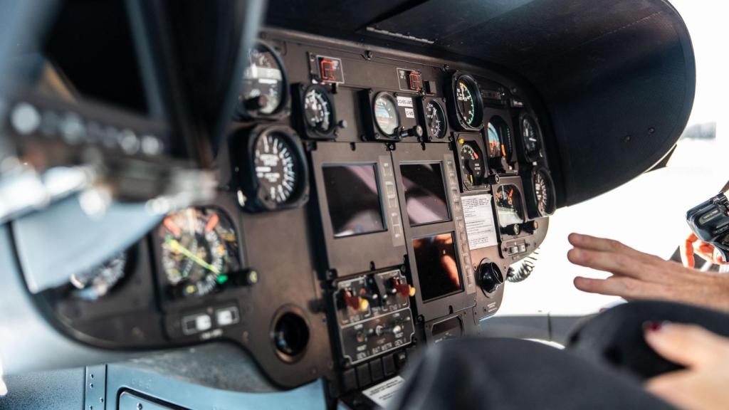 Interior de uno de los helicópteros de la Unitat Central d'Helicòpters de los Mossos d'Esquadra