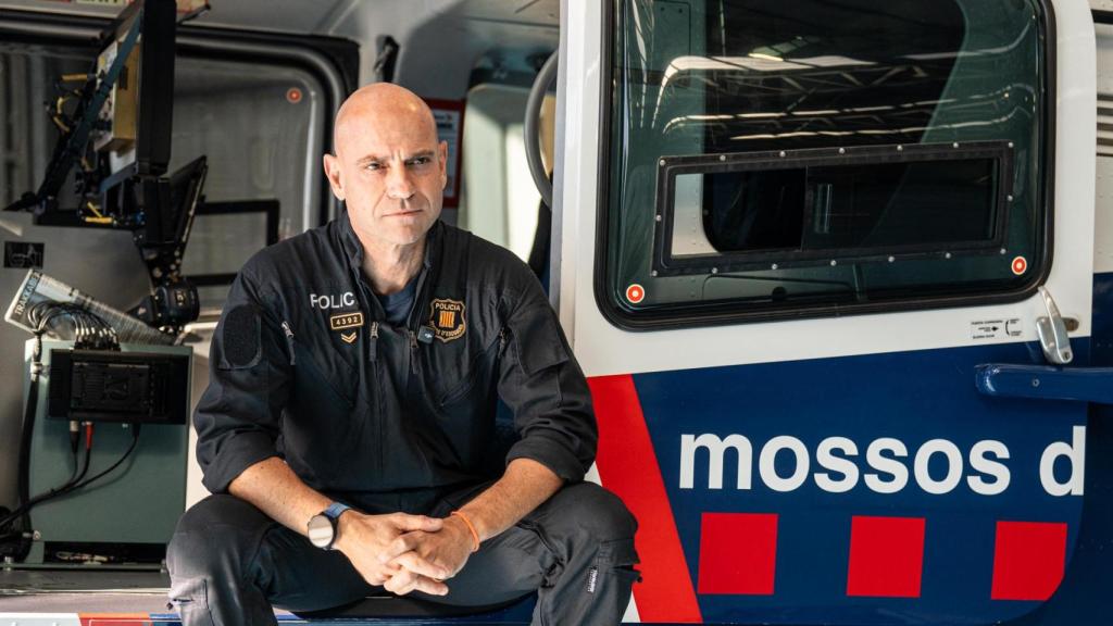 El sergent Miquel Bertran de la Unitat Central d'Helicòpters dels Mossos d'Esquadra