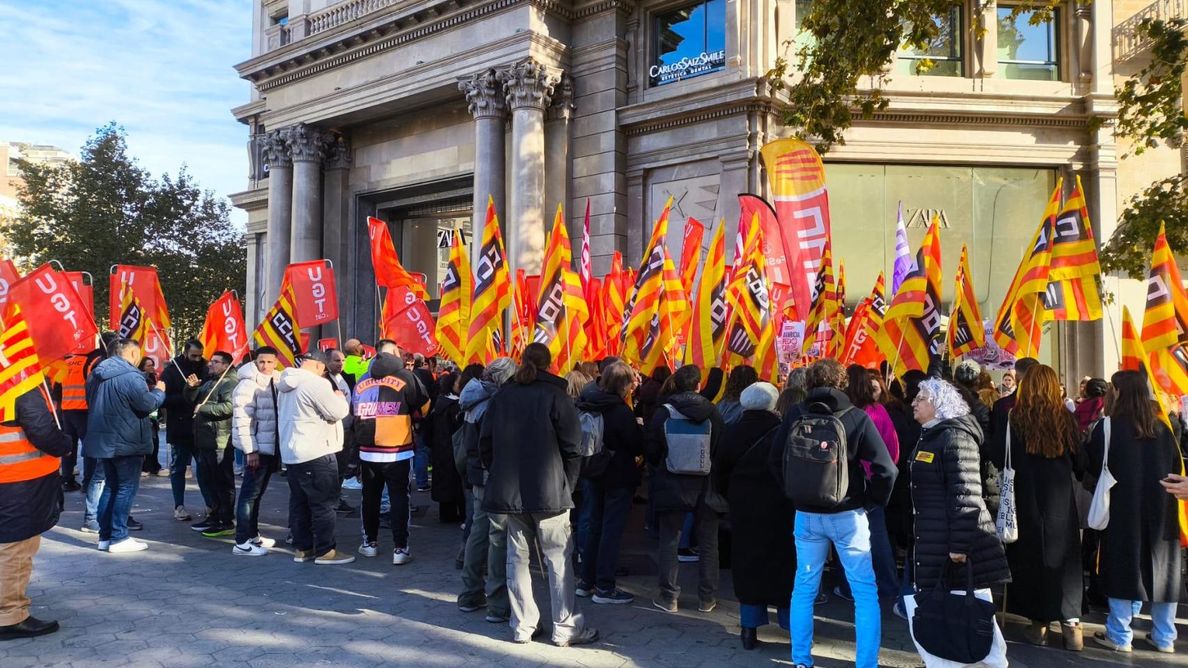 Manifestación contra Zara en Barcelona: los sindicatos amenazan con una huelga a escala europea