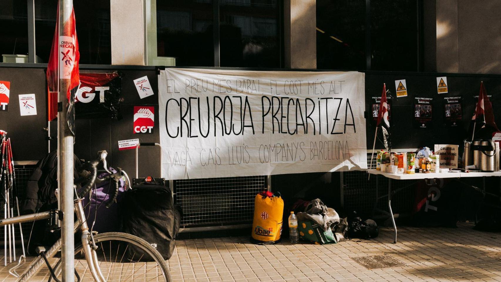 Concentración frente el CAS de El Born