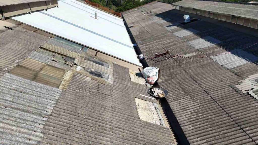 Tejados de amianto y nuevos ya rehabilitados