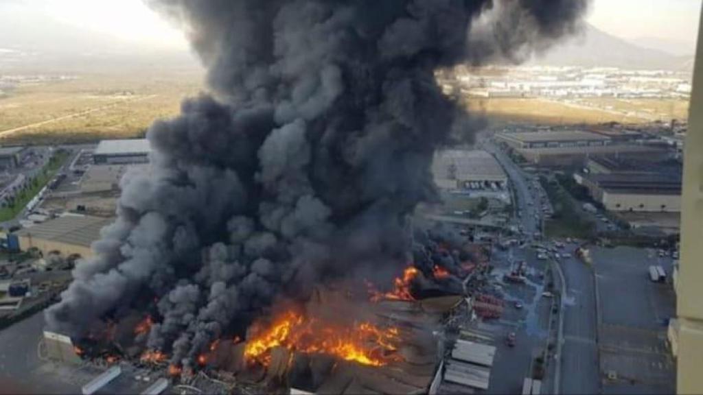 Incendi a la nau industrial de Caldes de Montbui