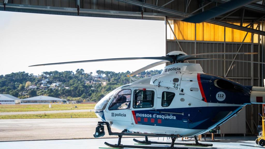 Uno de los helicópteros de la Unitat Central d'Helicòpters de los Mossos d'Esquadra