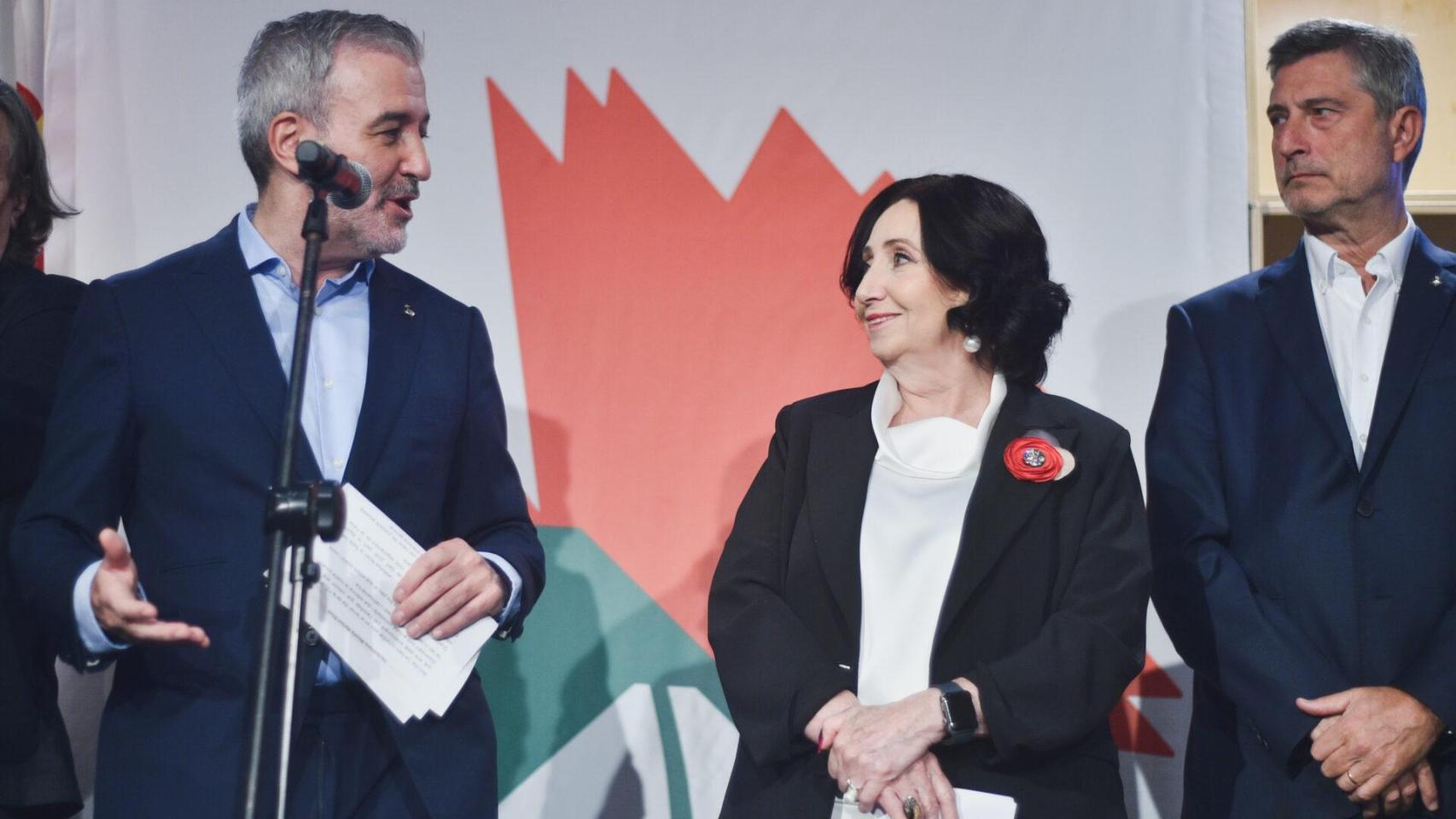 Jaume Collboni y Marisol Schulz, en la FIL de Guadalajara, con el concejal Jordi Martí