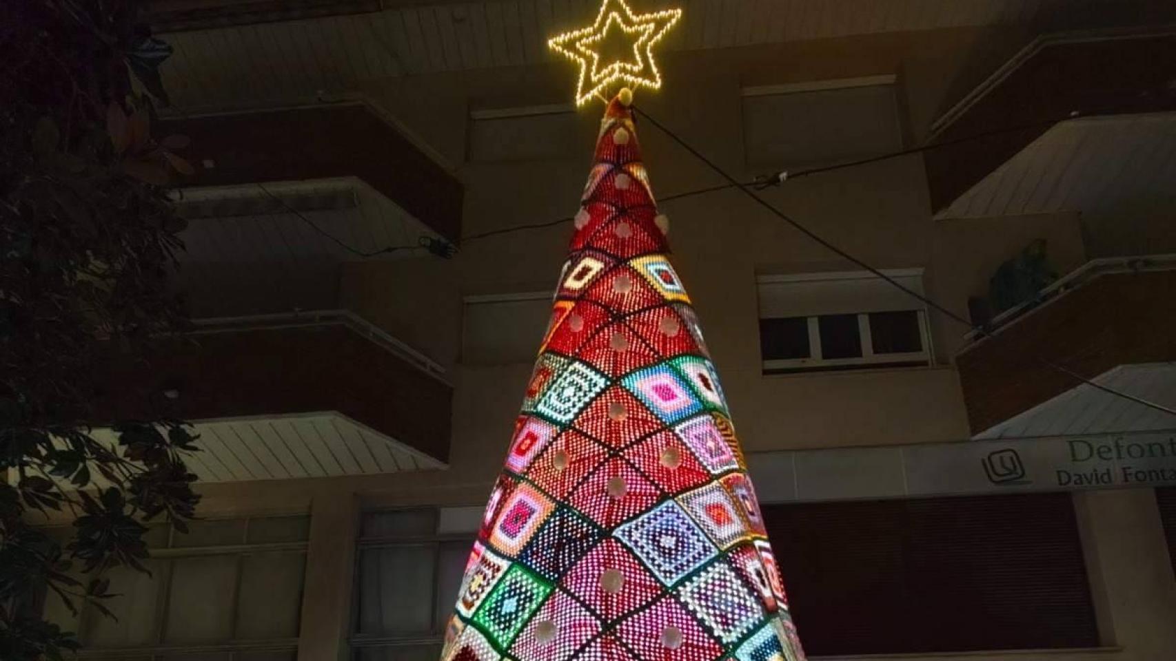 El árbol de Navidad de ganchillo más alto de Cataluña