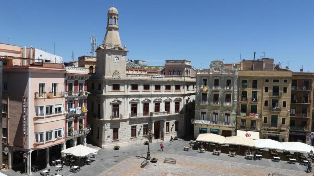 La plaza del Ayuntamiento de Reus en una imagen de archivo
