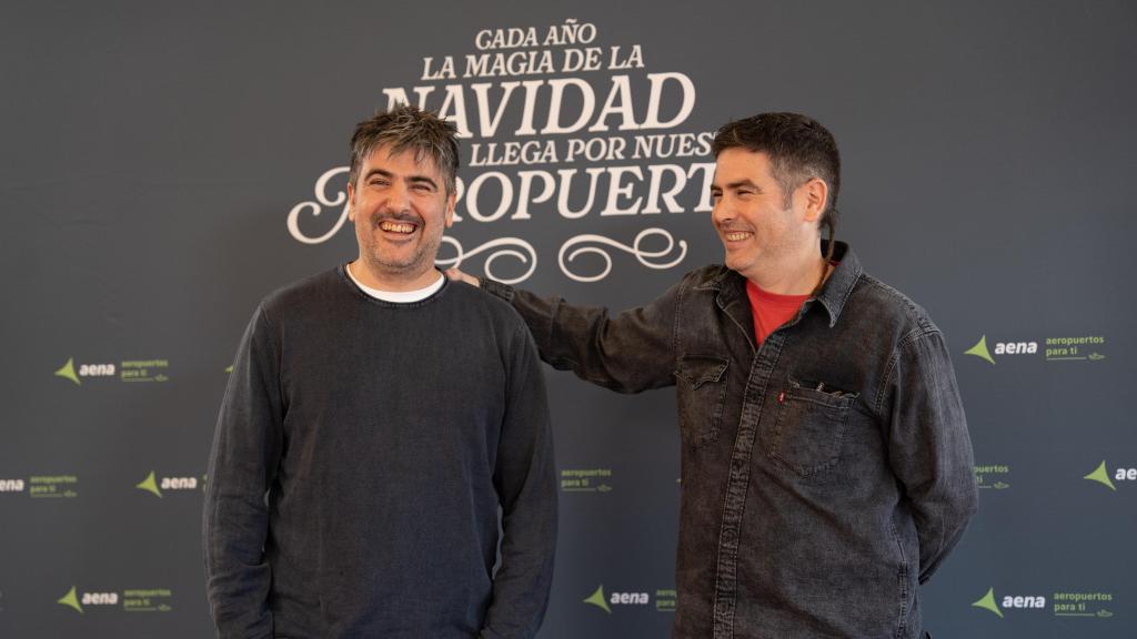 Los hermanos Muñoz en el photocall de la campaña navideña de Aena