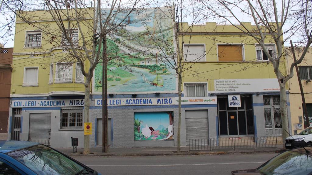 Fachada del Col·legi Miró de Barcelona