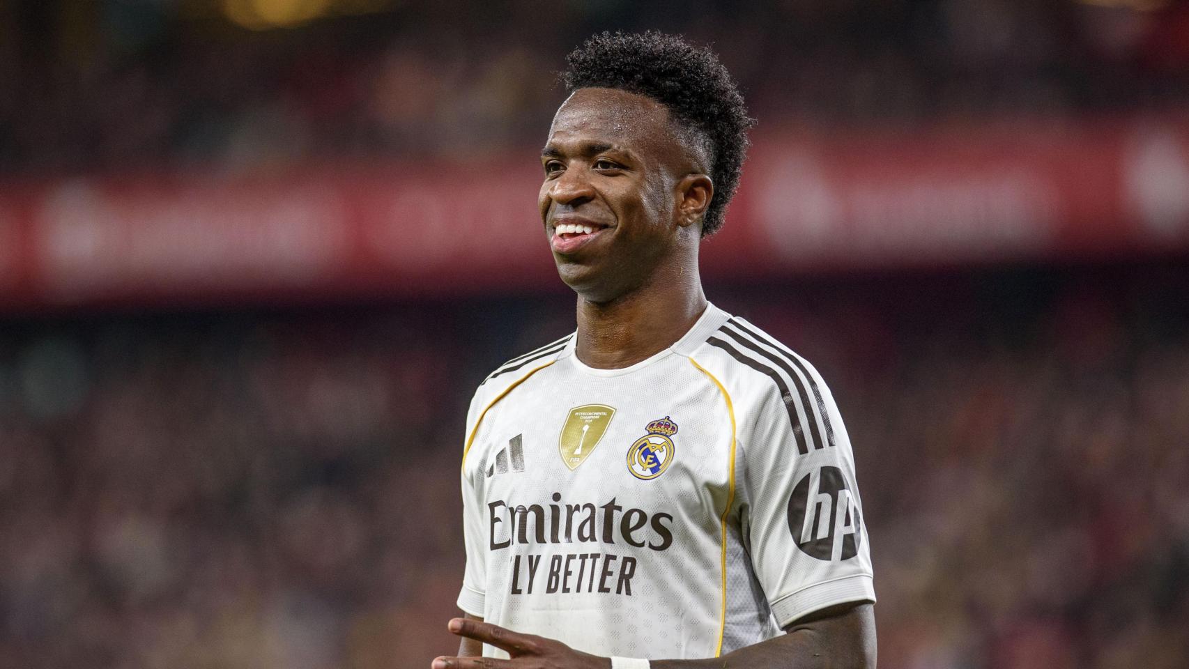 Las provocaciones de Vinicius Jr a la grada de San Mamés en el Athletic Club-Real Madrid