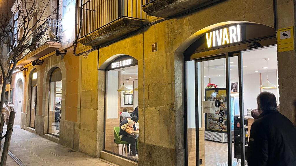 Nueva cafetería Vivari en Igualada, abierta en la plaza de Cal Font