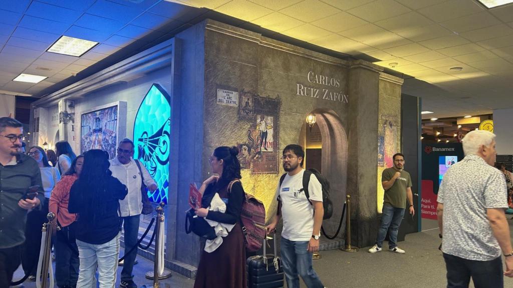 Cua a la FIL per veure un muntatge immersiu sobre la novel·la de Ruiz Zafón, 'L'ombra del vent'