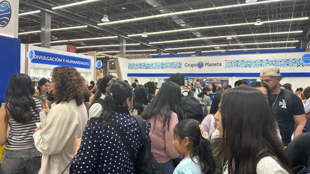 Estand de Grupo Planeta, a la FIL de Guadalajara