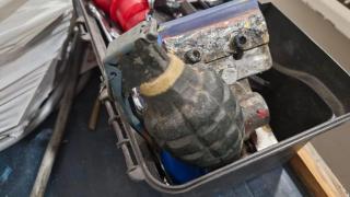 Troben una granada de mà a la taquilla d'un treballador acomiadat a Montornès