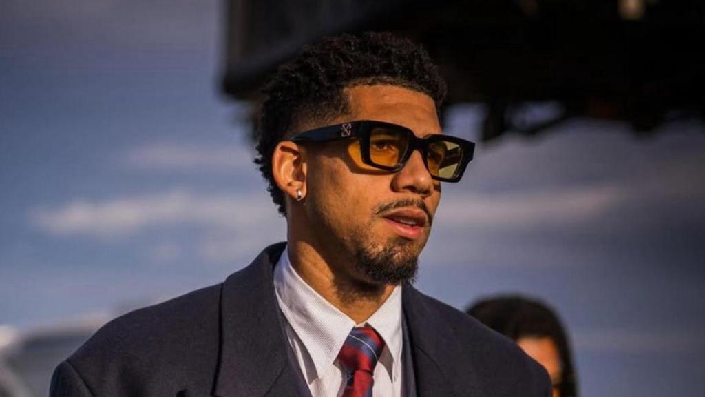 Ronald Araujo en un viaje con el Barça