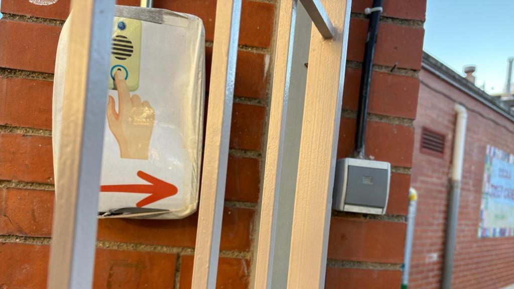 Desperfectos en el Josep Carner