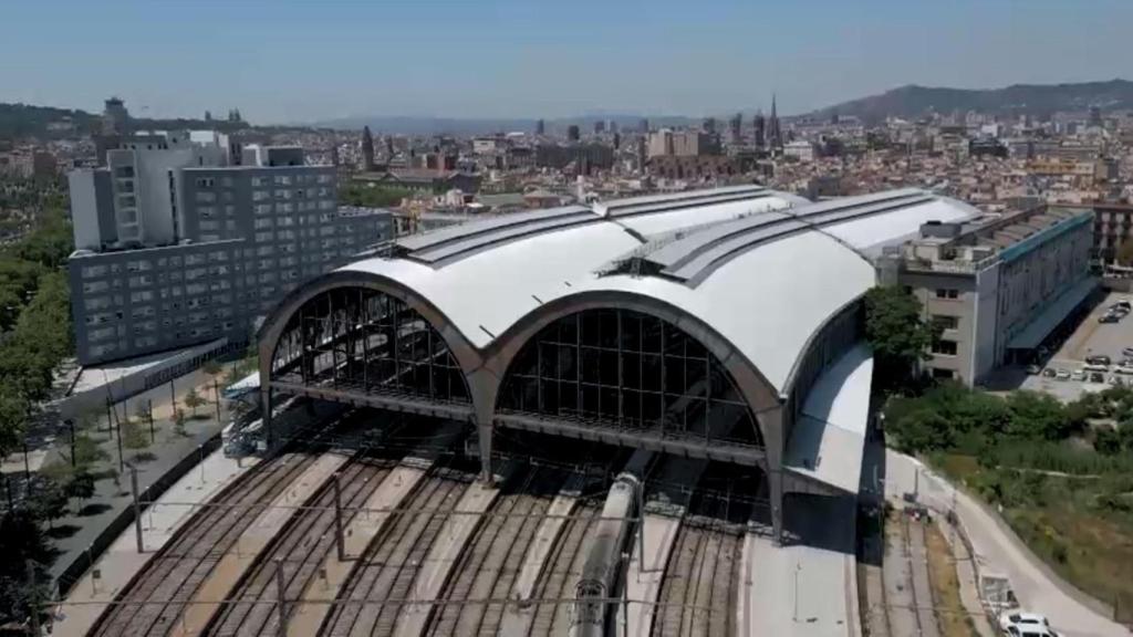 La Estació de França de Barcelona con la cubierta renovada