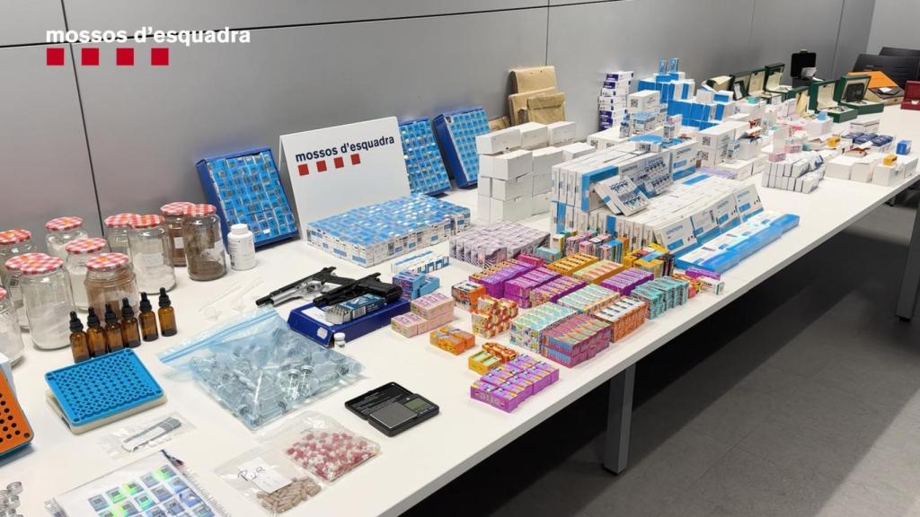 Imagen de los falsos medicamentos recuperados del operativo contra el entramado que dirigía Álex Costa