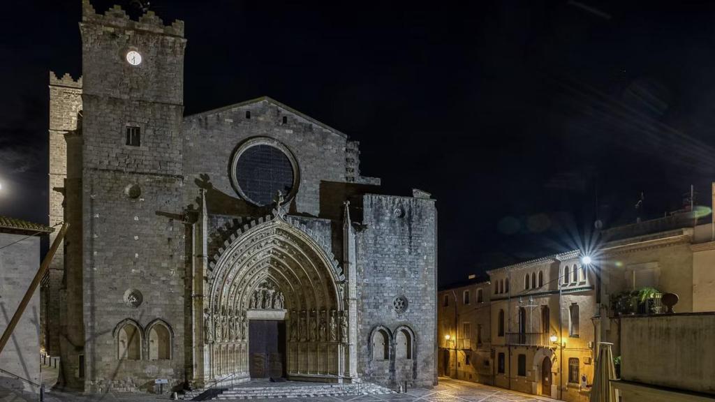 La catedral de Cataluña que se ha quedado sin obispo, la Basílica de Santa Maria