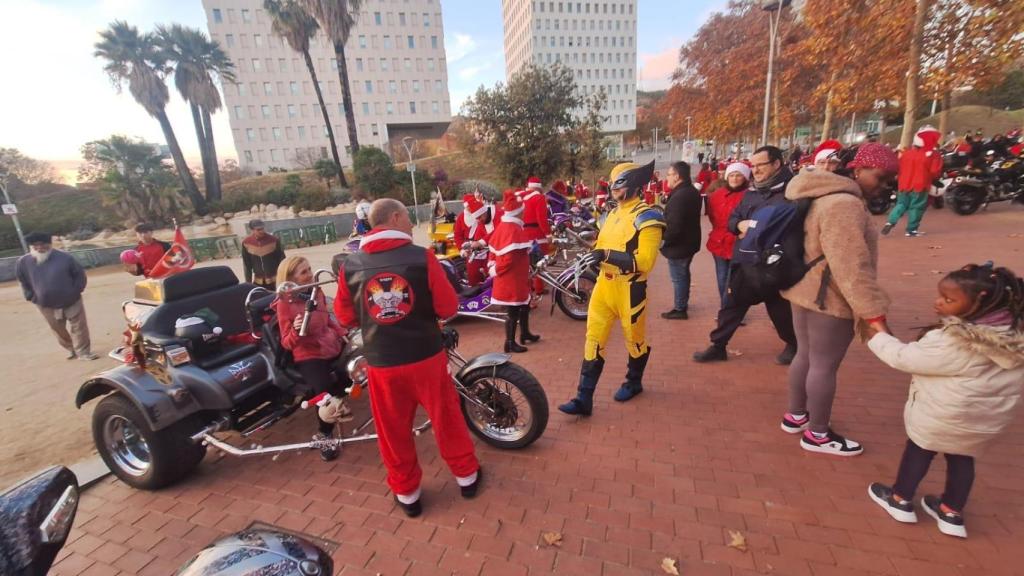 Celebración de la V Papanoelada Motera de Santa Coloma