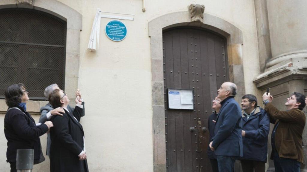 Collboni en descobrir la placa