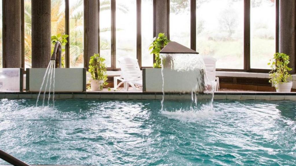 Piscina del hotel Termes Victòria
