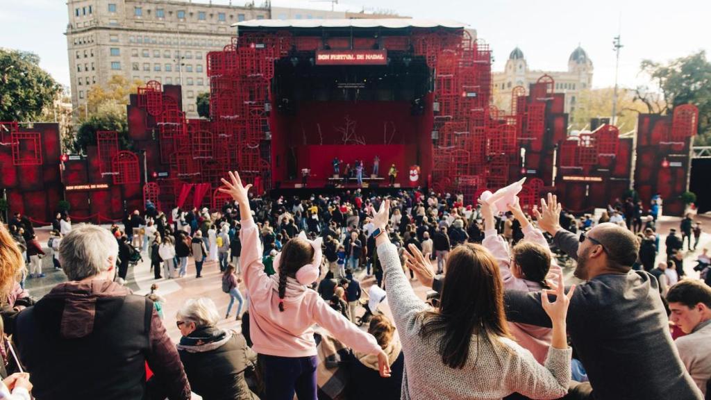 El festival de Navidad en la plaza de Catalunya