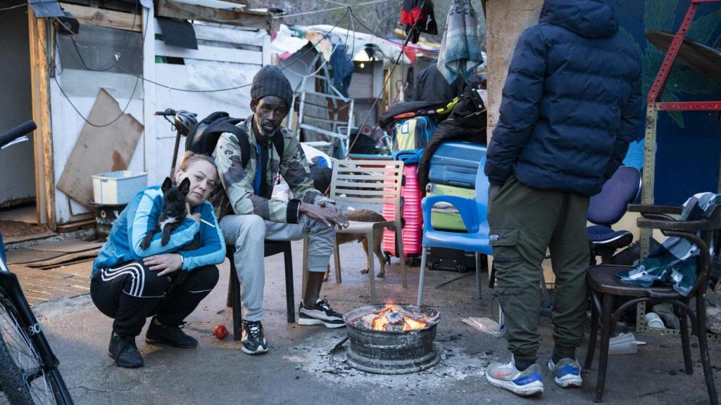 Sheila i altres okupes a l'interior de l'institut B9 Badalona