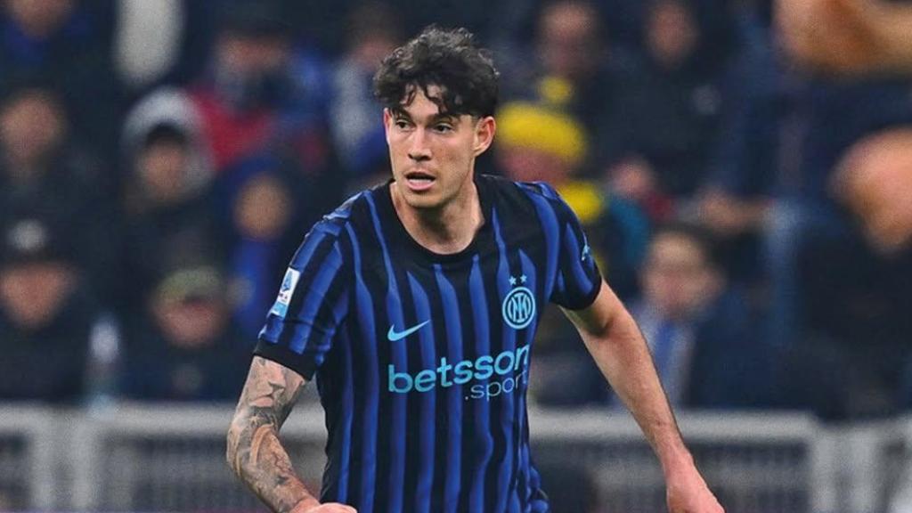 Alessandro Bastoni, futbolista del Inter de Milán, en un partido de la temporada 2025-26