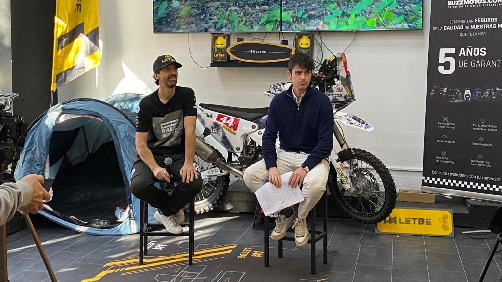 Josep Pedró en la presentación de su moto para el Dakar 2026