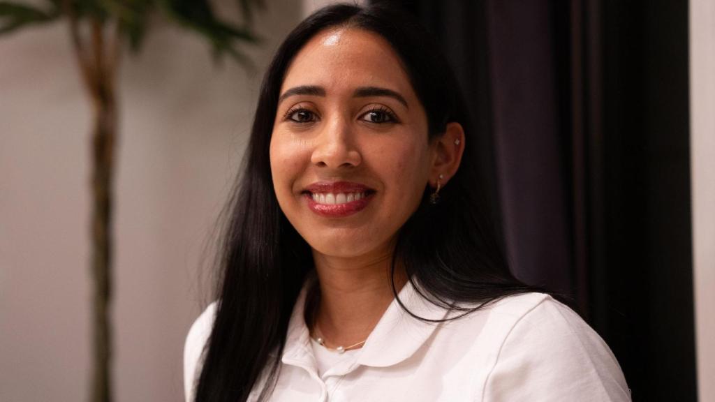 Manu Kaur, guía turística de origen indio en Barcelona