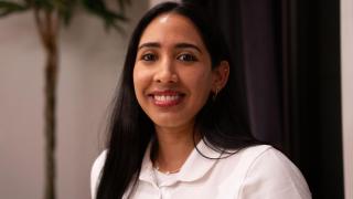 Manu Kaur, guia turística d'origen indi: “Bollywood és clau per atraure el turista de l'Índia a Barcelona”