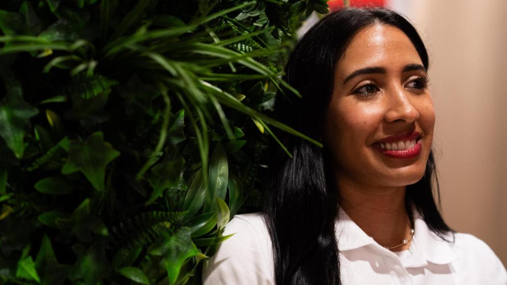 Manu Kaur posa para Metrópoli