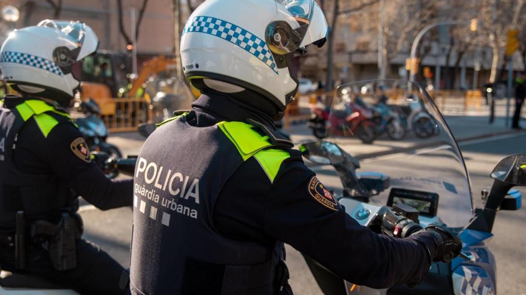 Agents de la Guàrdia Urbana en moto