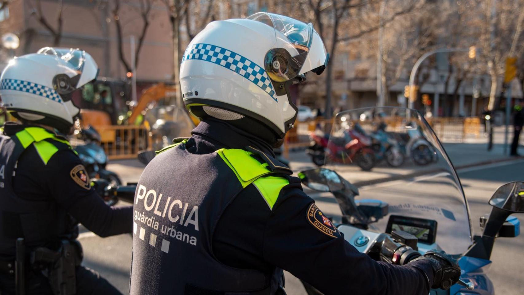 Agentes de la Guardia Urbana en Barcelona