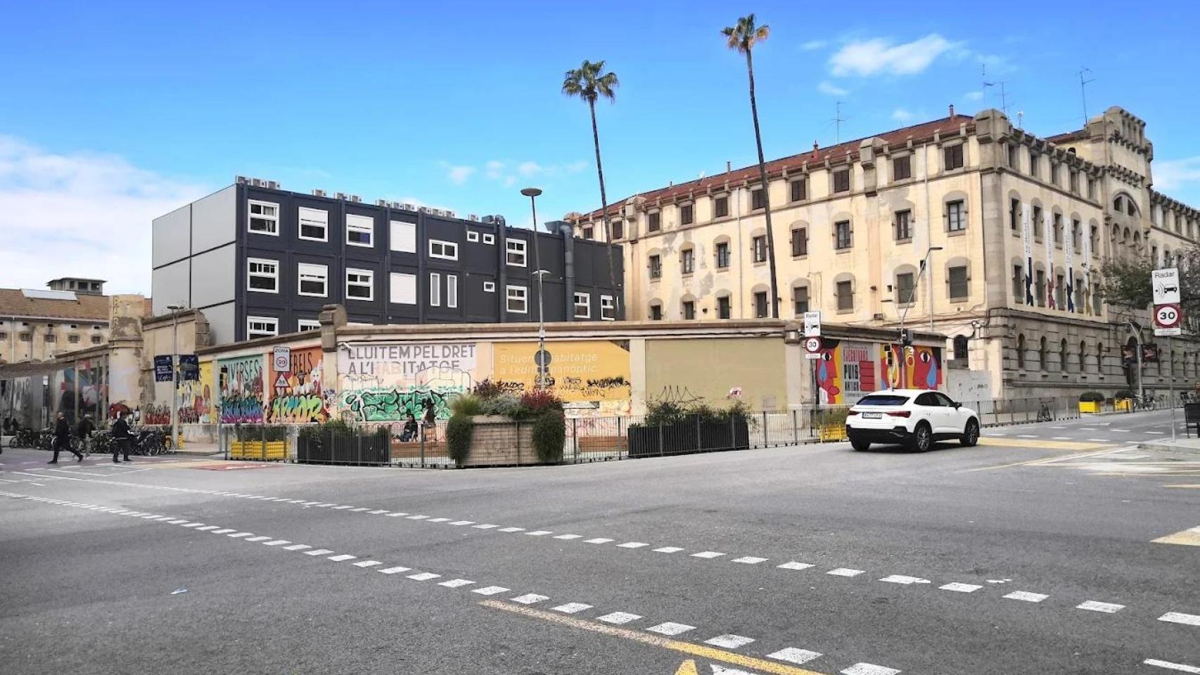 Exterior de La Modelo en obras