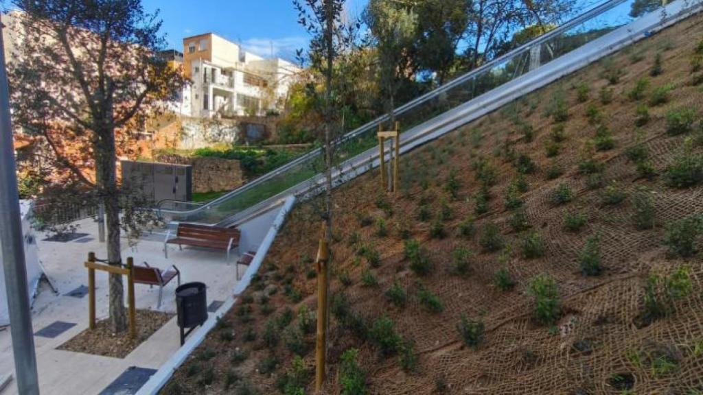 El entorno de las nuevas escaleras del pasaje de la Mulassa en Barcelona