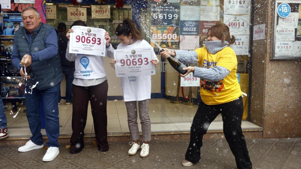 La Administración 5 de Sant Boi, que ha repartido el tercer y el cuarto premio de la Lotería de Navidad 2025