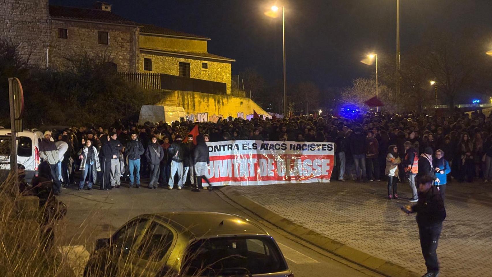 Tensión en Badalona entre vecinos a favor y en contra de los desalojados del B9
