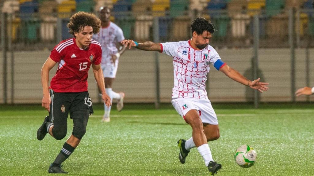 Iban Salvador en un partido con Guinea Ecuatorial