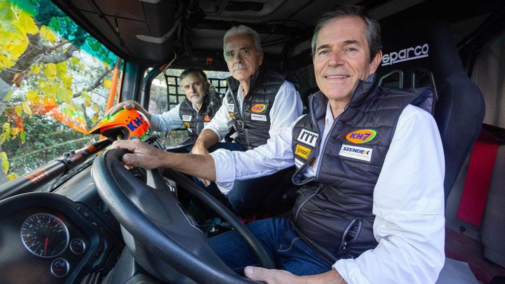 Xavier Ribas, Jordi Juvanteny i José Luis Criado en una imatge d’arxiu a l’interior del seu camió