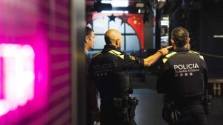 La Guardia Urbana durante el operativo de Navidad en ocio nocturno