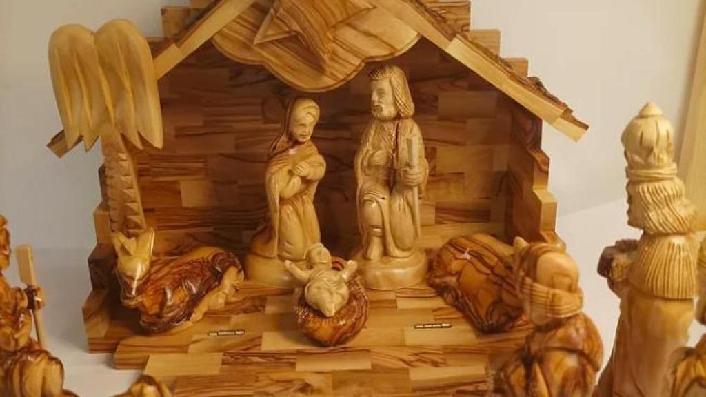 Un nacimiento hecho a mano de la tienda 'Bethlem Treasures'