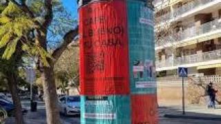Imagen de carteles en una calle de Barcelona