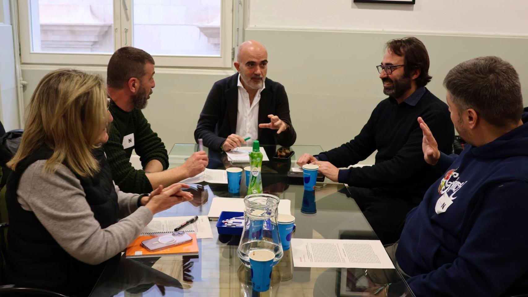 Reunión entre Daniel Sirera (PP) y representantes de los sindicatos ADN y CCOO