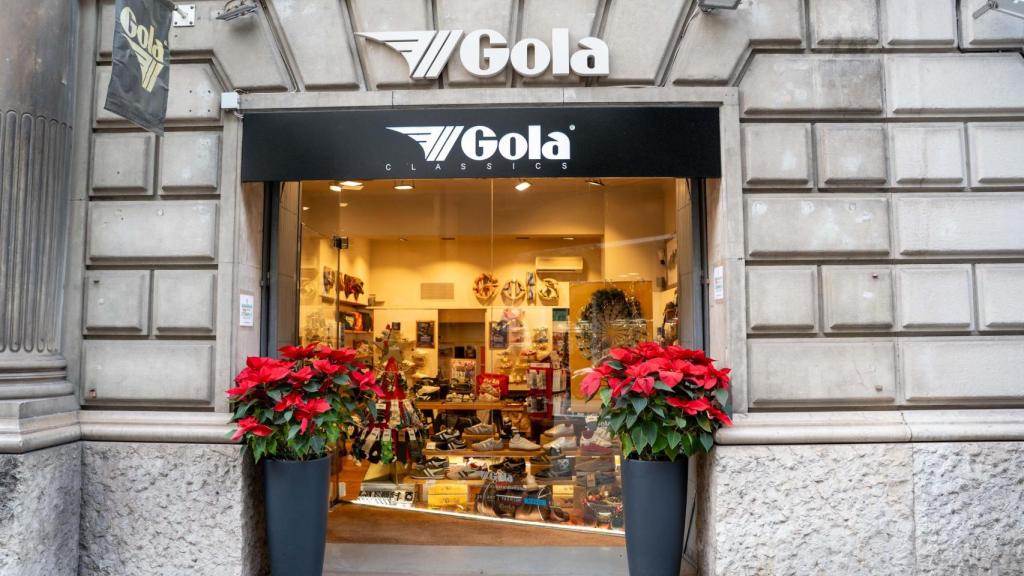 Escaparate de la zapatería Gola
