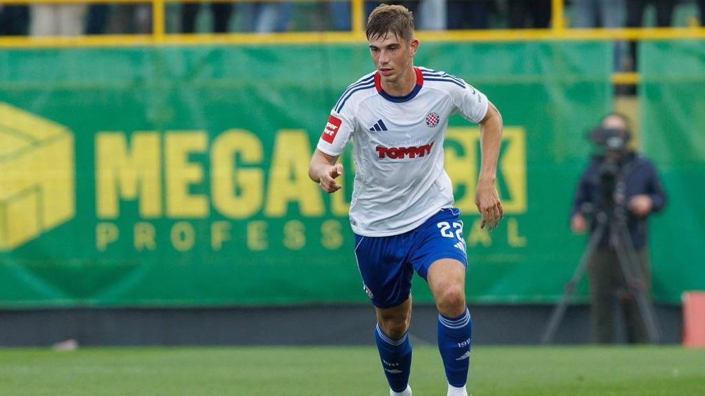 Branimir Mlacic, en un partido con el Hadjuk Split