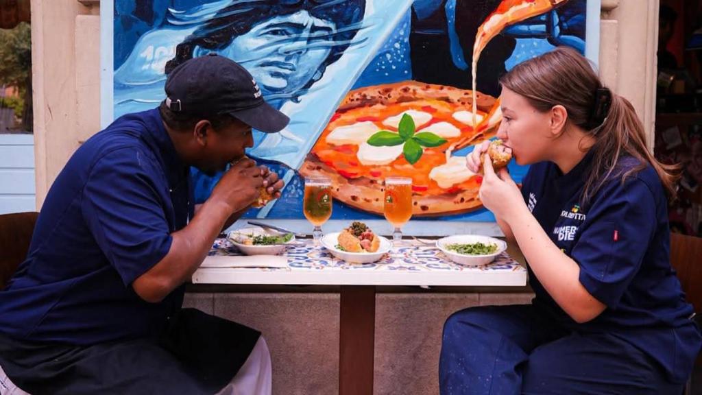 Maradona inspira nueva pizzería en Barcelona, el restaurante Número Diez