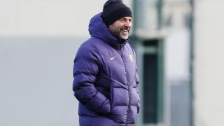 Hansi Flick, sonriente en el entrenamiento previo al derbi contra el RCD Espanyol