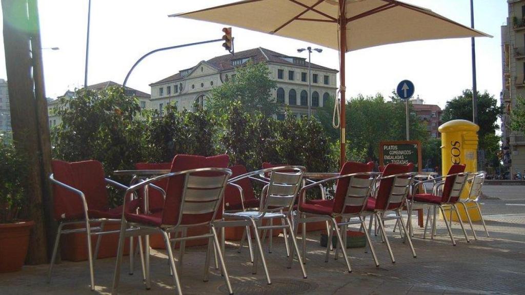 Exterior del Diagonal Bar de Barcelona en una imatge d'arxiu
