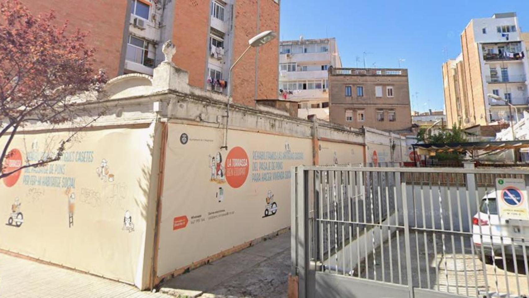 Nuevo paso para recuperar las históricas casitas del Passatge Pons de L’Hospitalet tras diez años de espera
